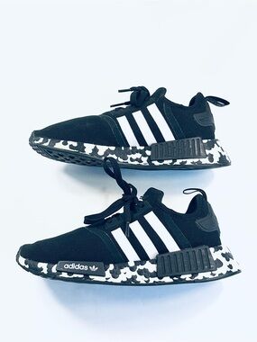 Adidas Youth NMD R 1 Running Shoes #GW9594 Black White Speckled Boys:6 Sneakers